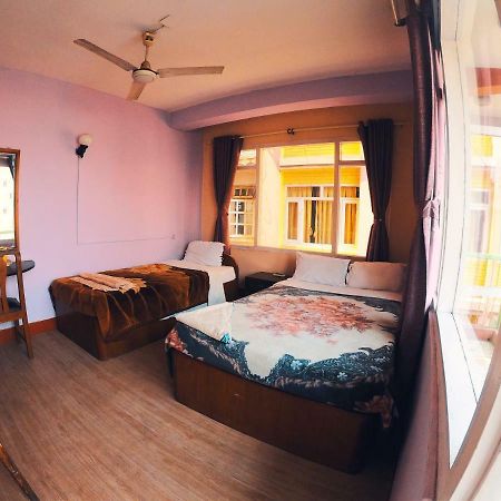 Hotel Pokhara Peace Катманду Экстерьер фото