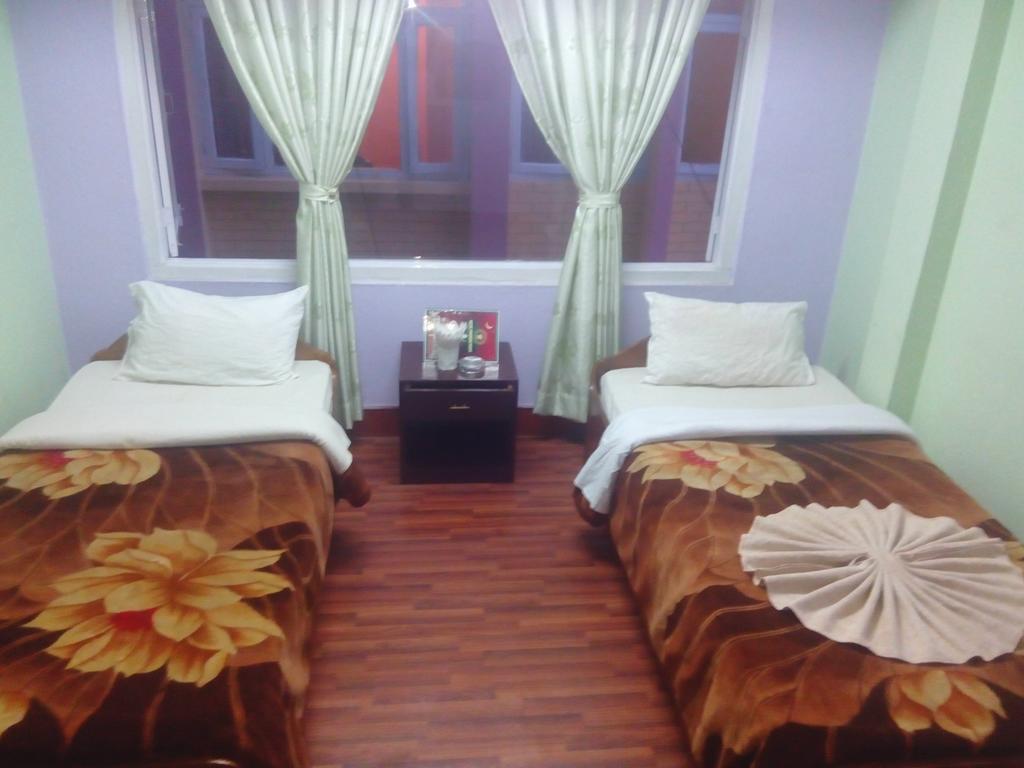 Hotel Pokhara Peace Катманду Экстерьер фото