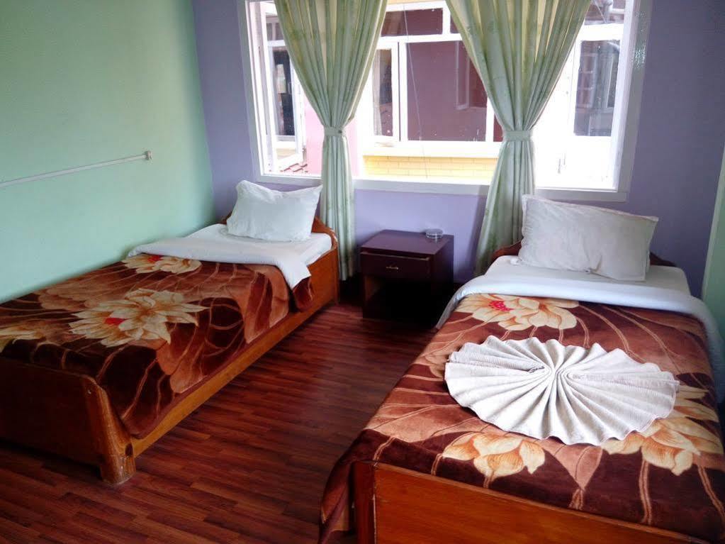 Hotel Pokhara Peace Катманду Экстерьер фото