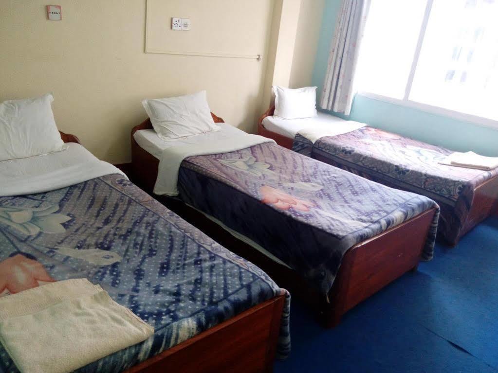 Hotel Pokhara Peace Катманду Экстерьер фото