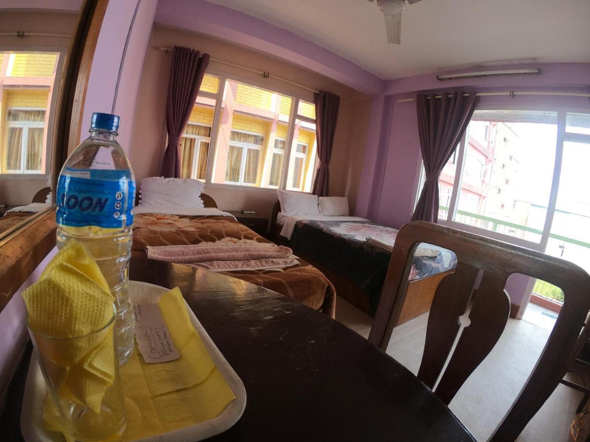 Hotel Pokhara Peace Катманду Экстерьер фото